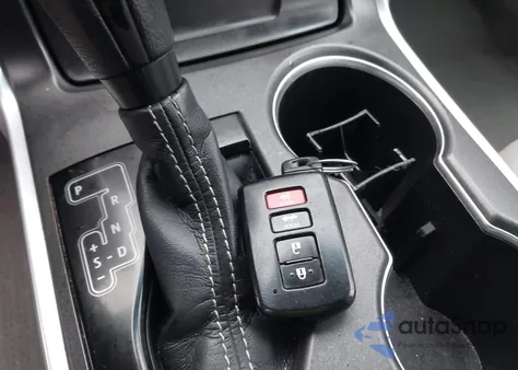 2015 Toyota Camry Xle z USA, uszkodzony, nr VIN 4T1BF1FK8FU977020